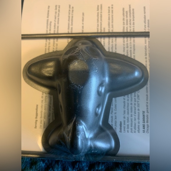 AIRPLANE mini cakes Non Stick Muffin, Cupcake Chicago Metallic Bakeware.6-cavity - Picture 4 of 5